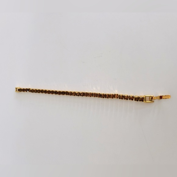 Vintage Swarovski Elements Classic Tennis Bracelet - Picture 5 of 6